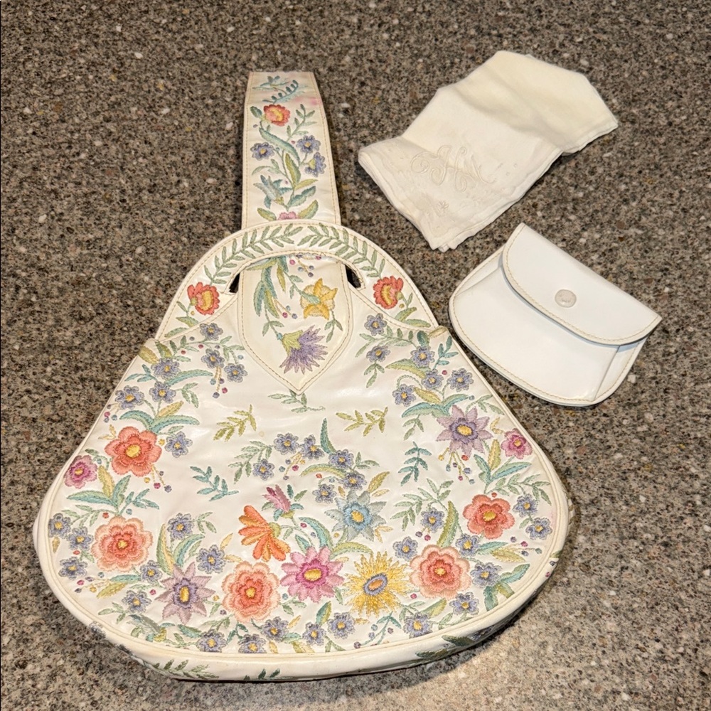 Vintage 70s Marheta Floral Embroidered Handbag